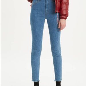 EUC Levi's Mile High Super Skinny Jeans 30